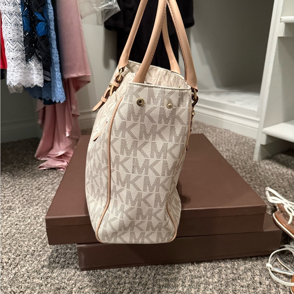 Michael Kors Cream and Tan Logo Tote - Picture 5 of 6
